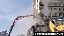 Diyarbakir Turkey Galeria residential complex demolition started before pets were evacuated