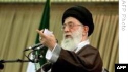 Giáo sư Iran kêu gọi Khamenei ra lệnh chấm dứt bạo lực